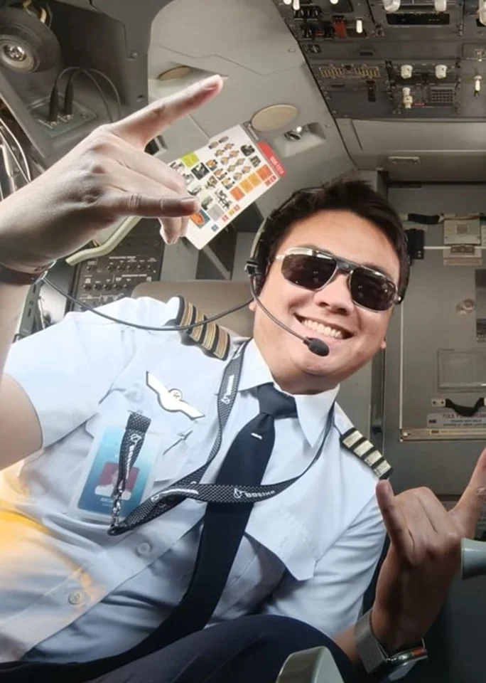 Captain Boeing 737-800NG Garuda Indonesia